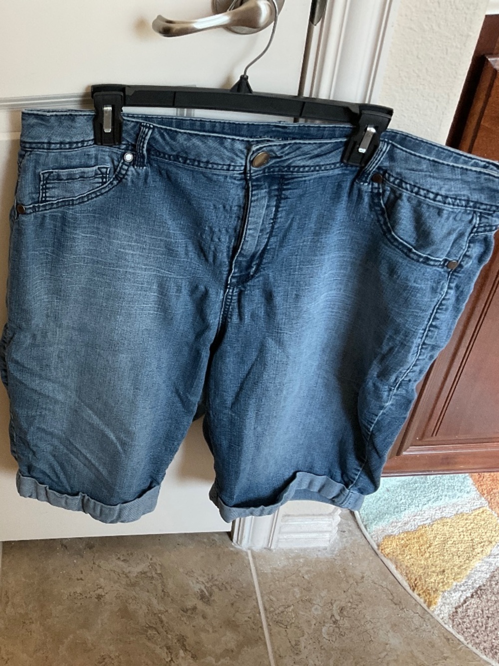 Avenue Jeans Shorts 22W